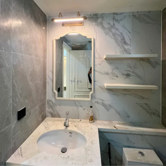 Đèn Rọi Tranh RT5543 – Mẫu Đèn Chiếu Tranh Trang Trí Sang Trọng Cho Không Gian Nghệ Thuật