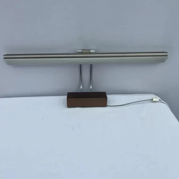 Đèn Rọi Tranh RT5677 Cao Cấp – Thiết Kế Sang Trọng Cho Không Gian Hiện Đại