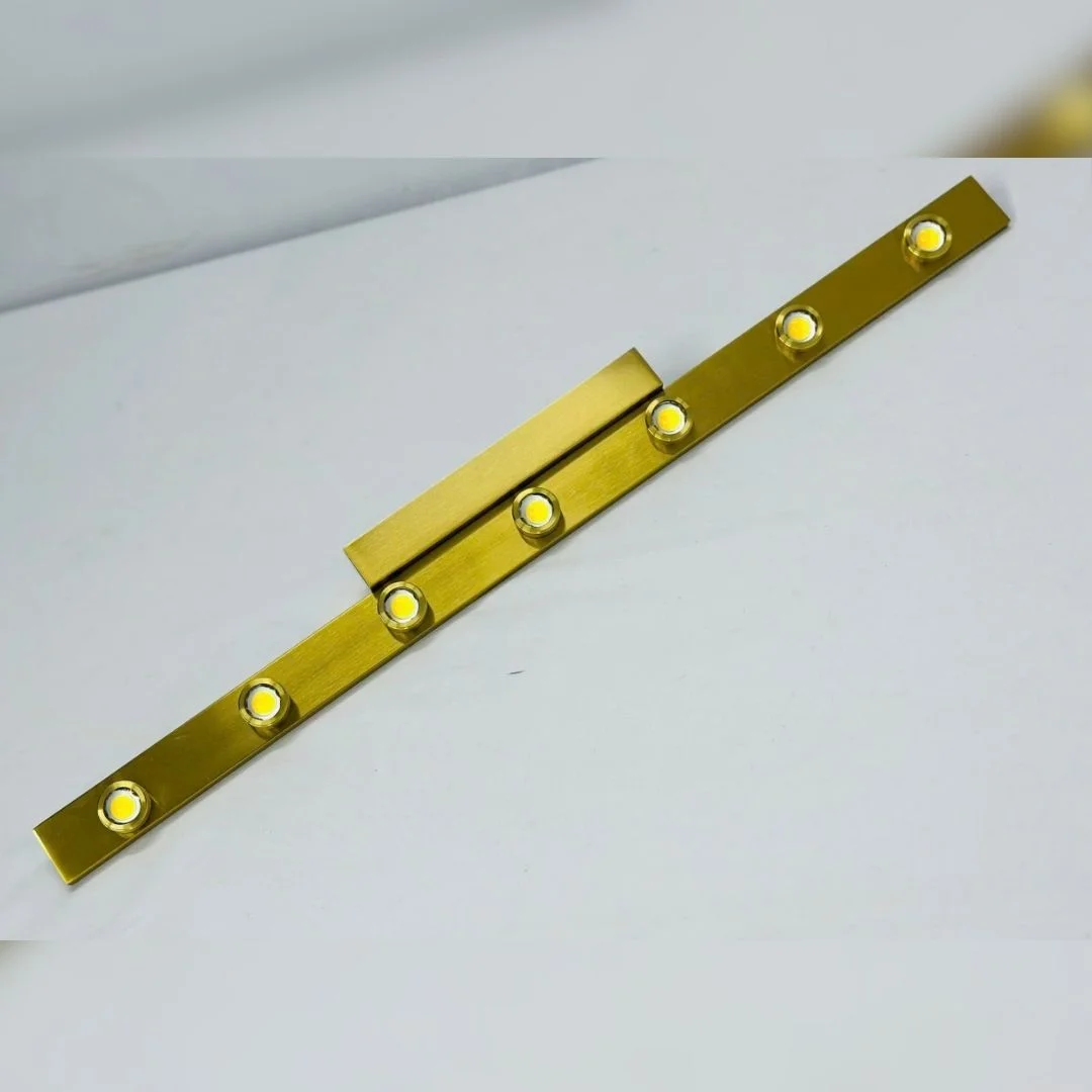 den-roi-tranh-rt6035t7-3 Đèn rọi tranh RT6035T7 3