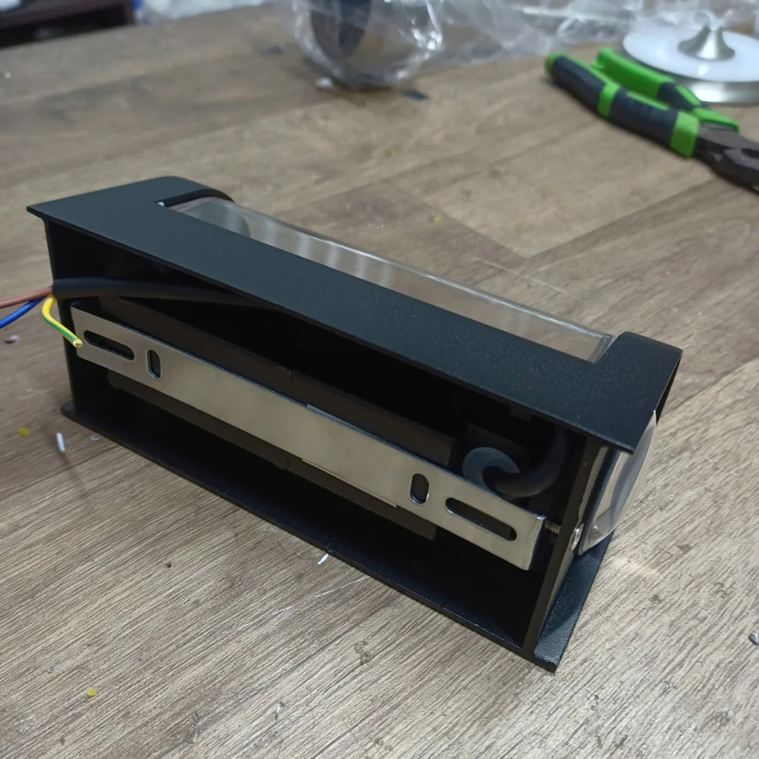 den-tuong-vnt184-22 Đèn Tường Ngoài Trời VNT184 22