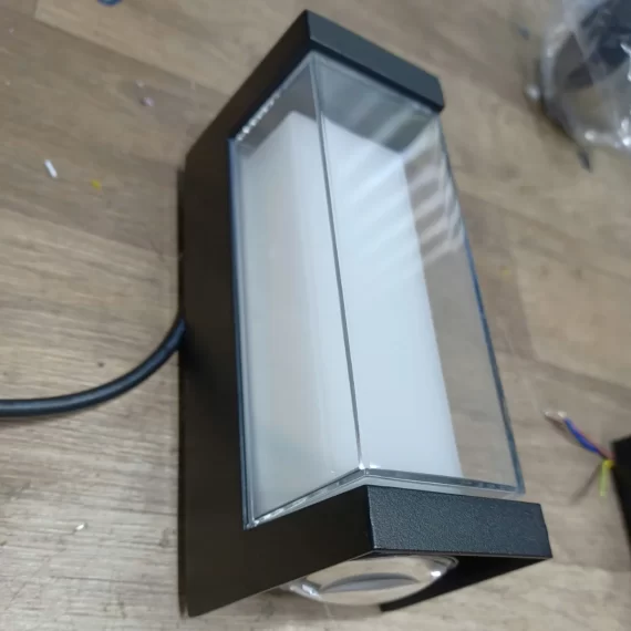 Đèn Tường Ngoài Trời VNT185 20