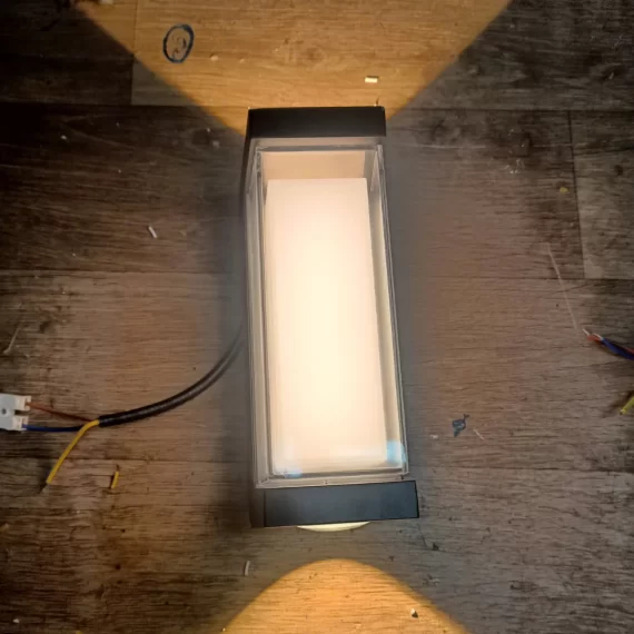 Đèn Tường Ngoài Trời VNT185 22