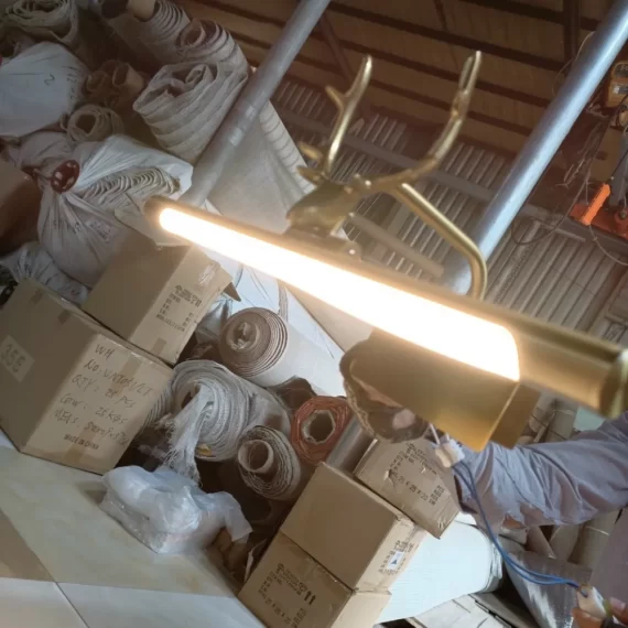 Đèn Rọi Tranh RTA193 – Đèn Chiếu Tranh Tinh Tế Cho Không Gian Sang Trọng