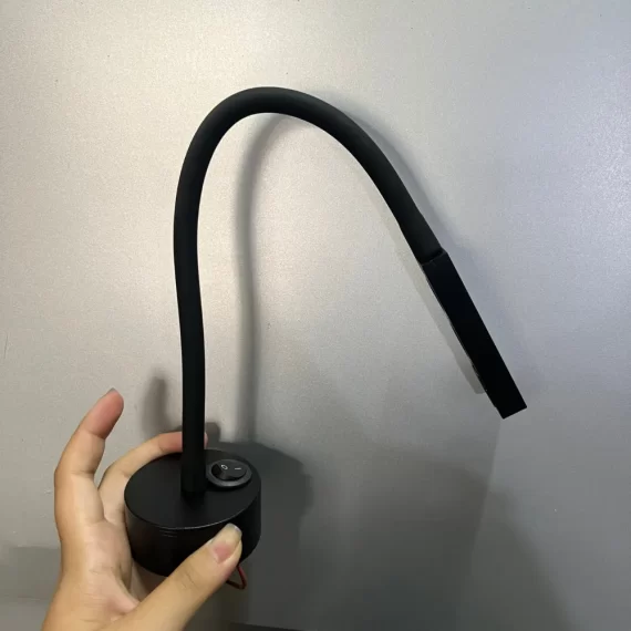 Đèn Rọi Tranh RT08-01- đèn trang trí thiết kế cổ mềm linh hoạt, ánh sáng LED 3000K dịu nhẹ, phù hợp chiếu tranh và đọc sách.