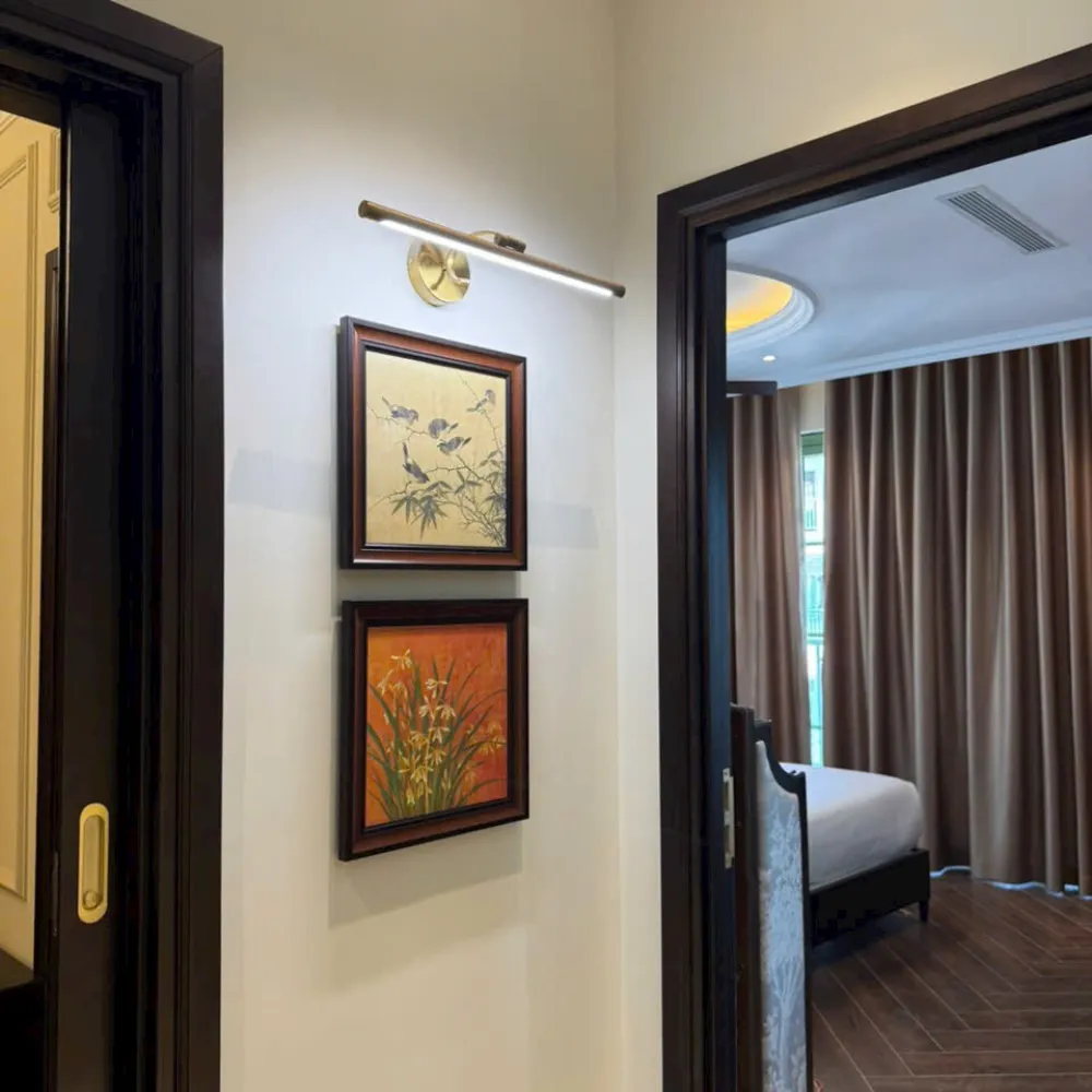 den-roi-tranh-rt5691-4.webp