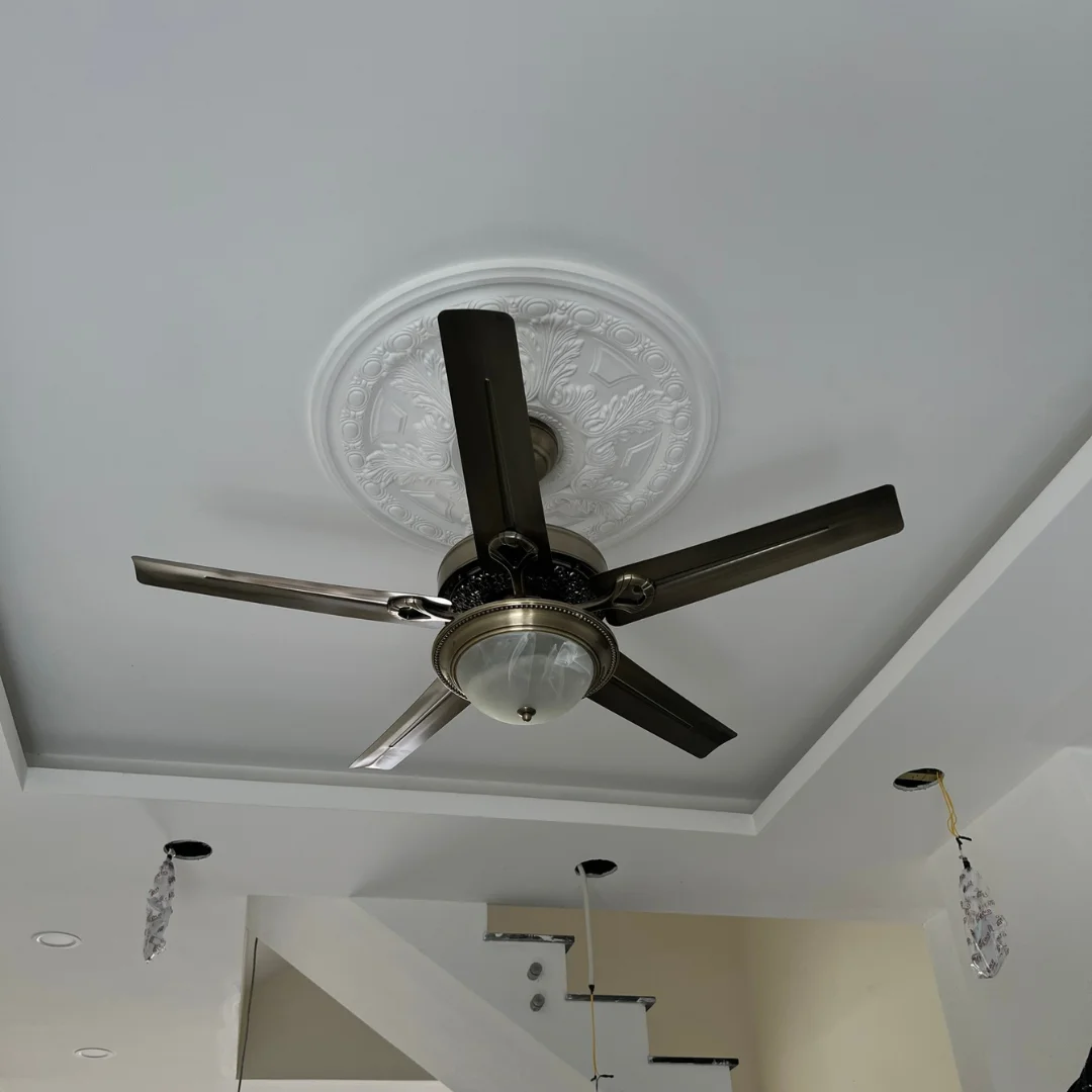 quat-tran-den-qt48011-25.webp